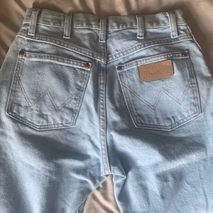 Great condition wrangler women’s jeans